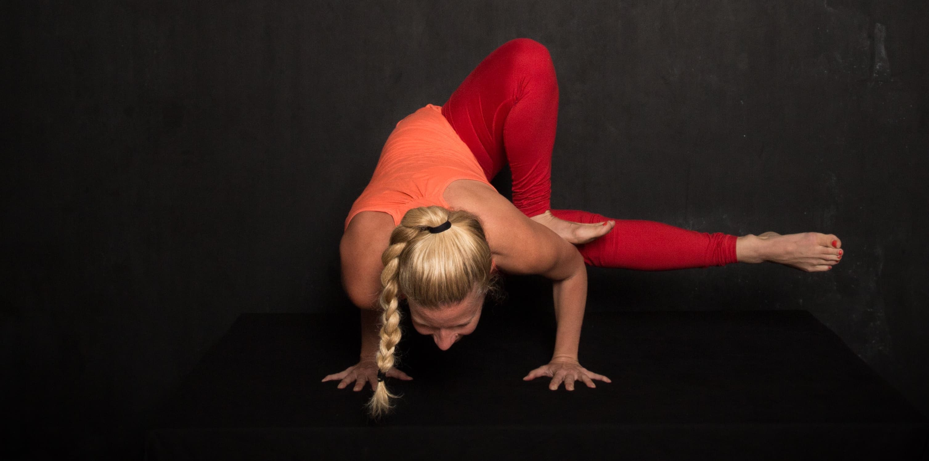 Anna Schmidt-Oehm - Yoga Teacher on Omstars