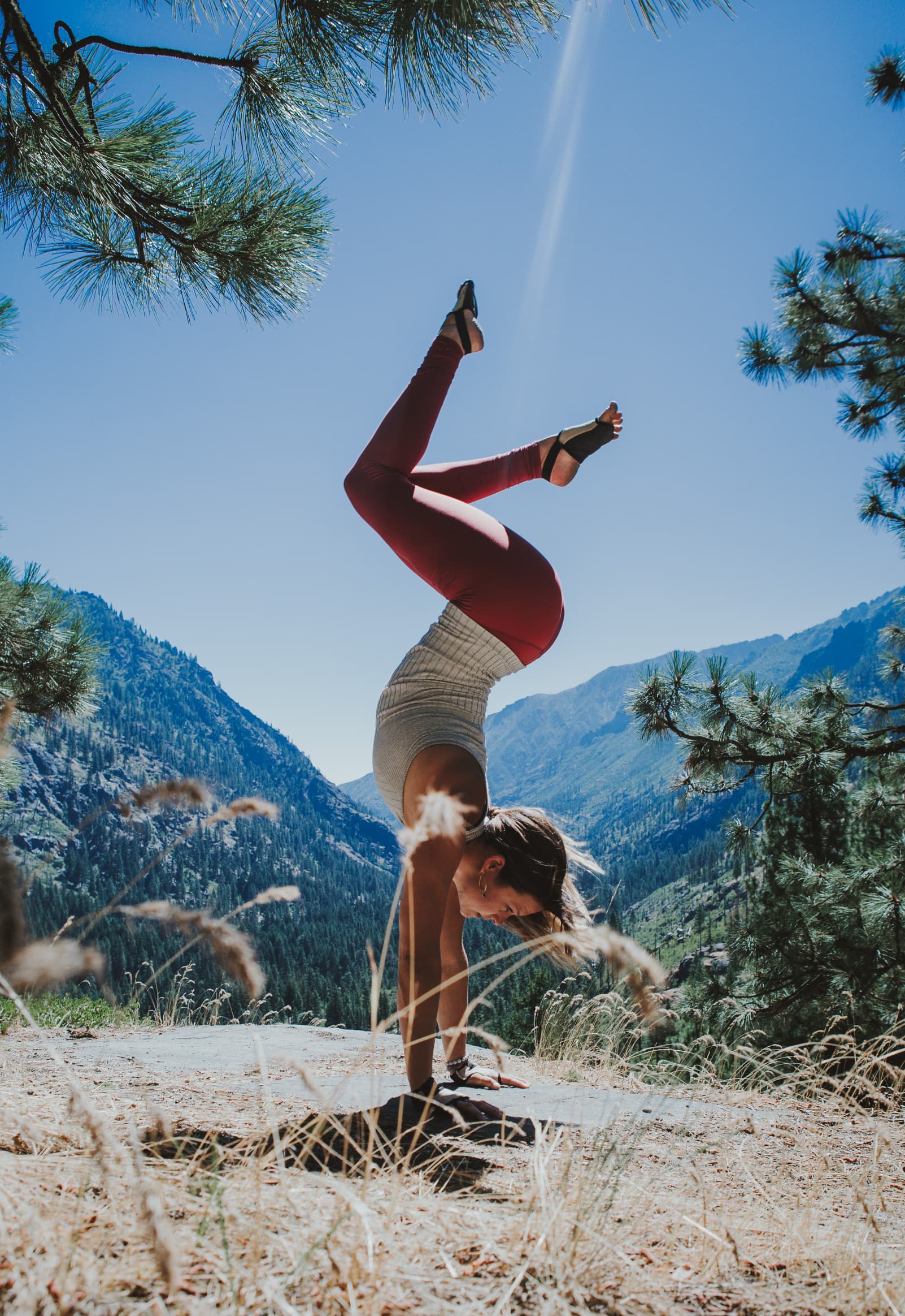 Holly Fiske - Yoga Teacher on Omstars