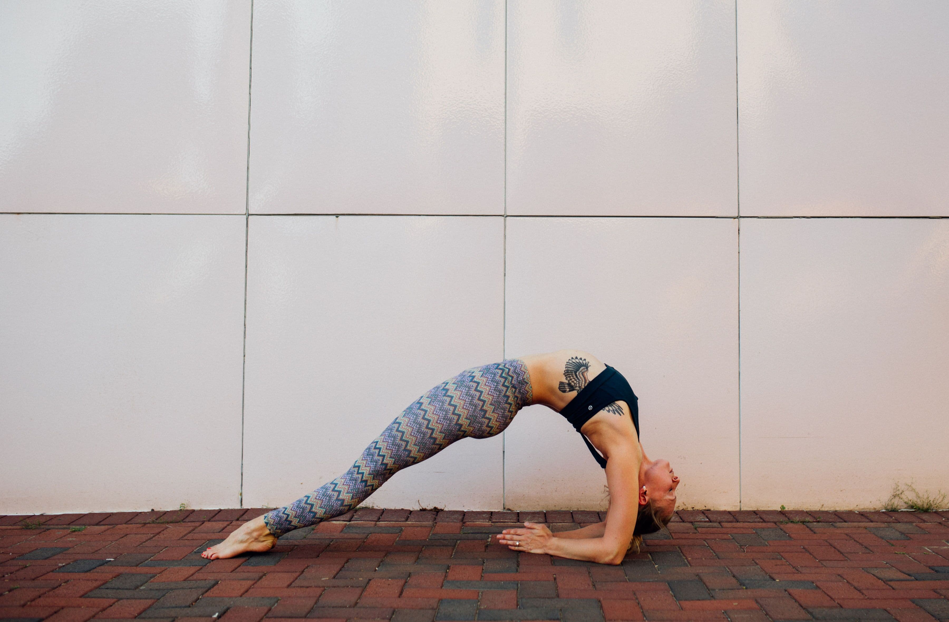 Ally Born - Yoga Teacher on Omstars